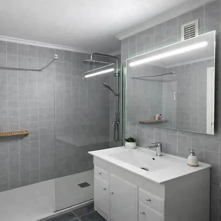 Madrid: El Acequion Area Apartment *