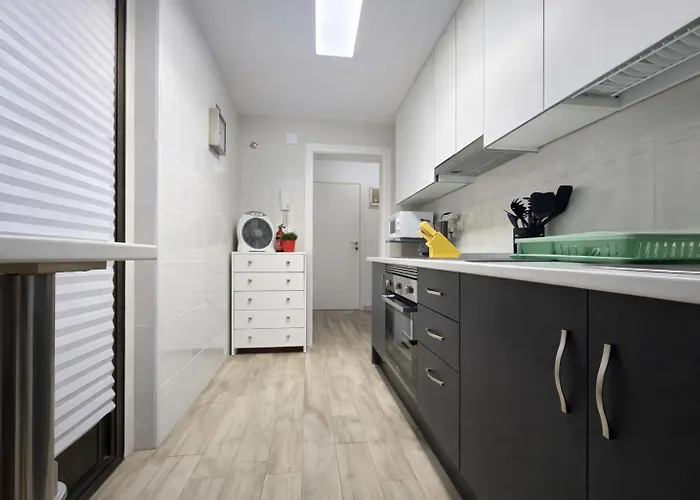 Madrid: El Acequion Area Apartment *